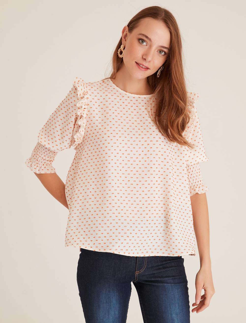 Bayan Ekru Yarım Volan Kollu Puantiyeli Bluz