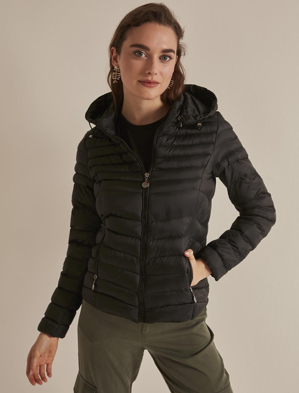 Bayan Siyah Çift Cepli Kapüşonlu Şişme Mont