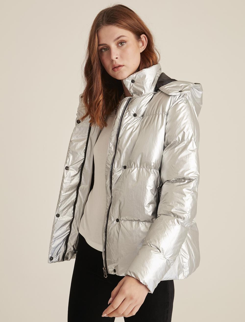 Bayan Gri Kapüşonlu Parlak Puf Mont