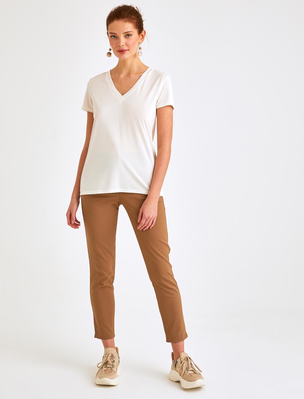 Bayan Ekru V Yaka Soft Tocuh Basic T-shirt