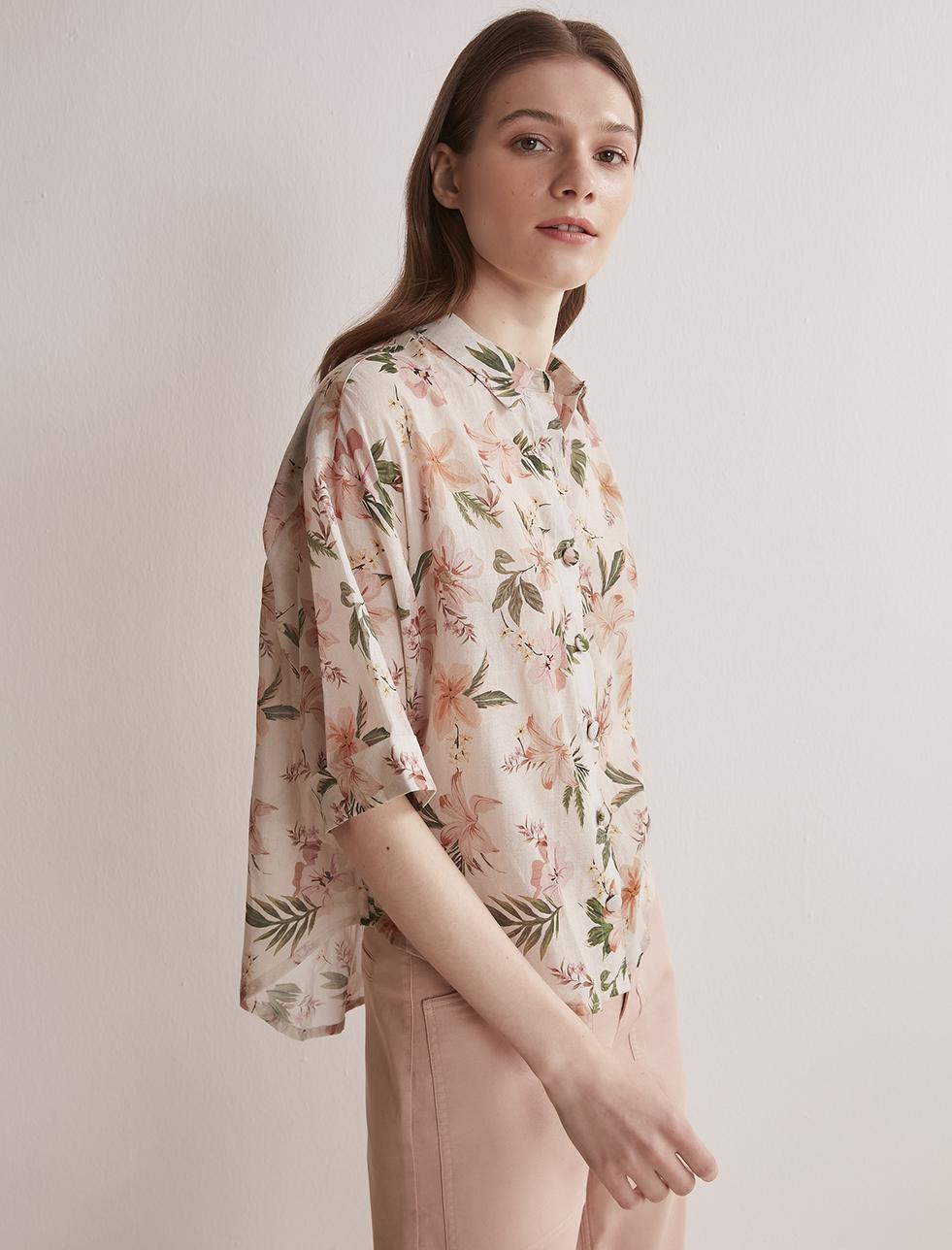 Bayan Ekru Floral Desenli Kısa Kollu Gömlek