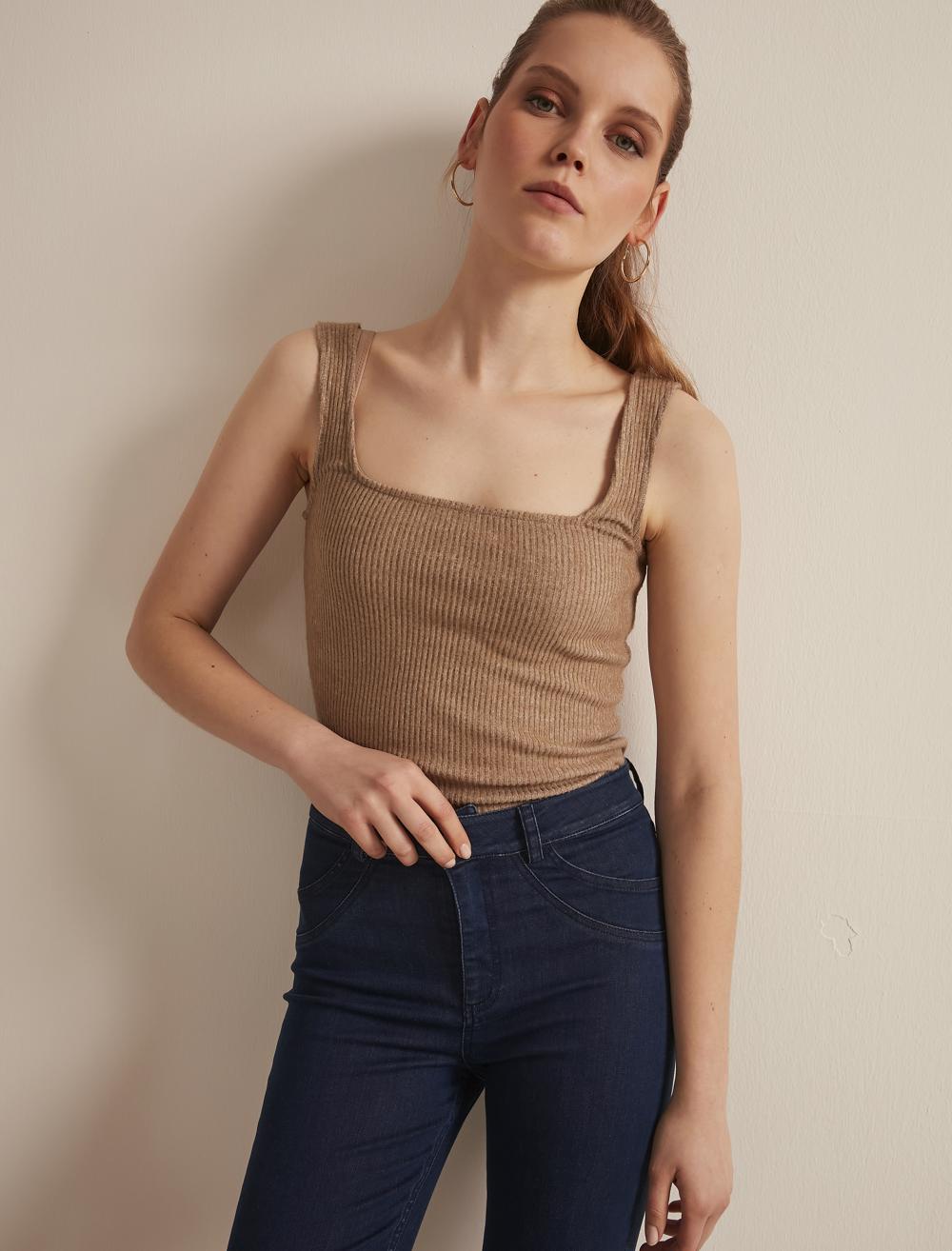 Bayan Deve Tüyü Fitilli Askılı Kare Yaka Atlet