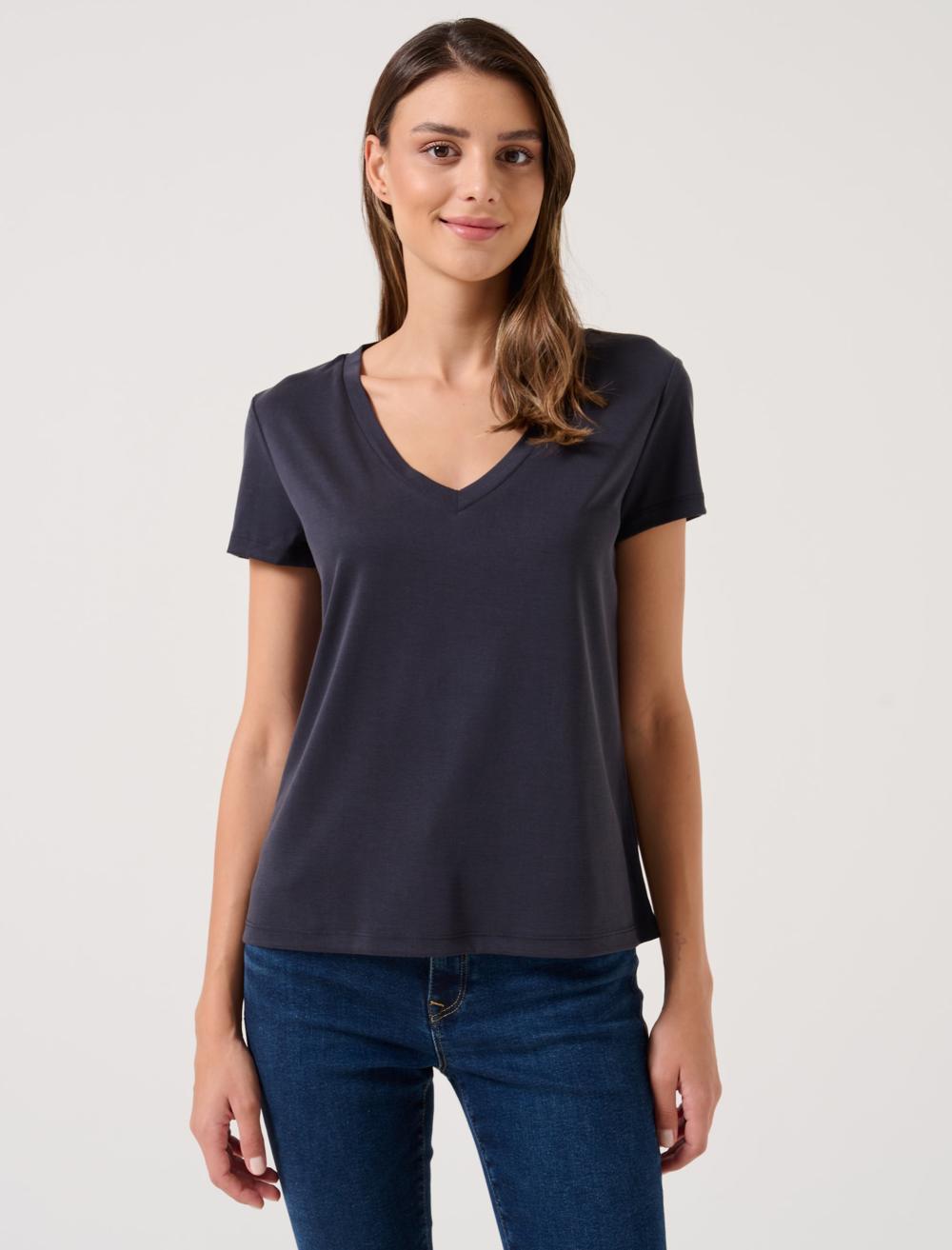 Women Black Straight Cut V-Neck Short Sleeve Basic Knitted T-Shirt