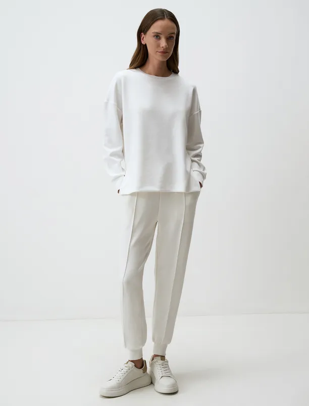 Bayan Beyaz Uzun Kollu Bisiklet Yaka Oversize Sweatshirt