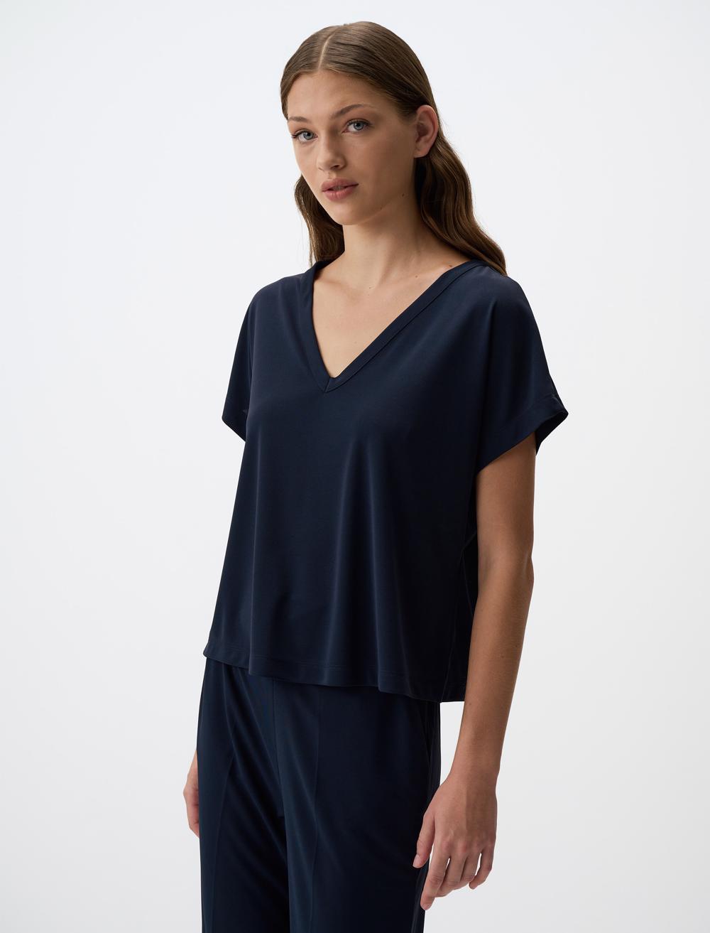 V Yaka Kısa Kollu Düz Bluz