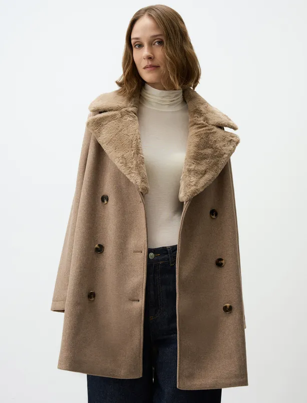 Bayan Bej Yakası Çıkarılabilir Kürk Detaylı Uzun Kaşe Kaban