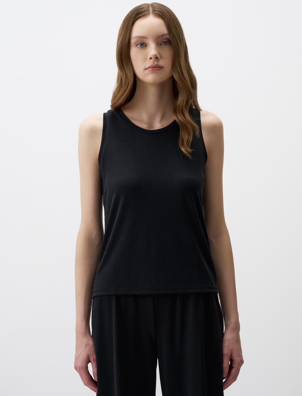 U Yaka Kolsuz Basic Örme Atlet