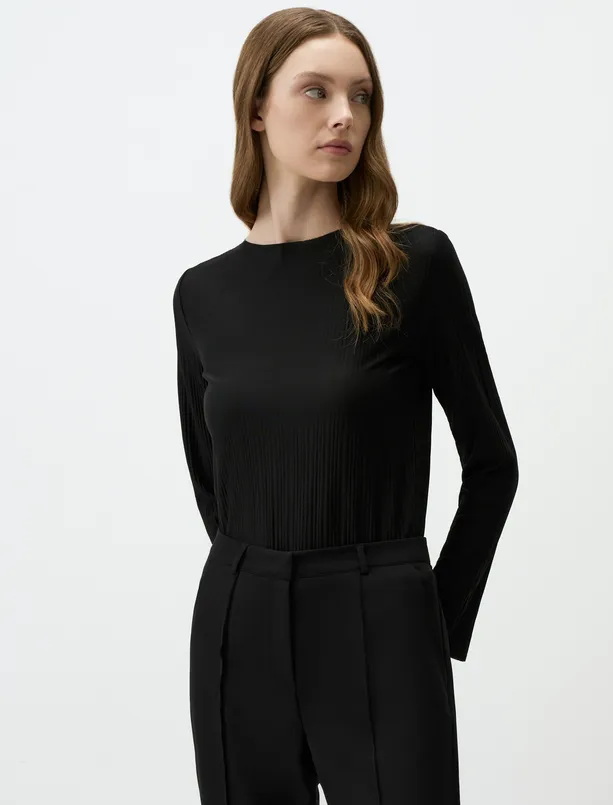 Women Black Crew Neck Long Sleeve Basic Knitted Blouse