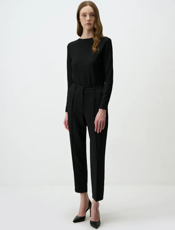 Women Black Crew Neck Long Sleeve Basic Knitted Blouse