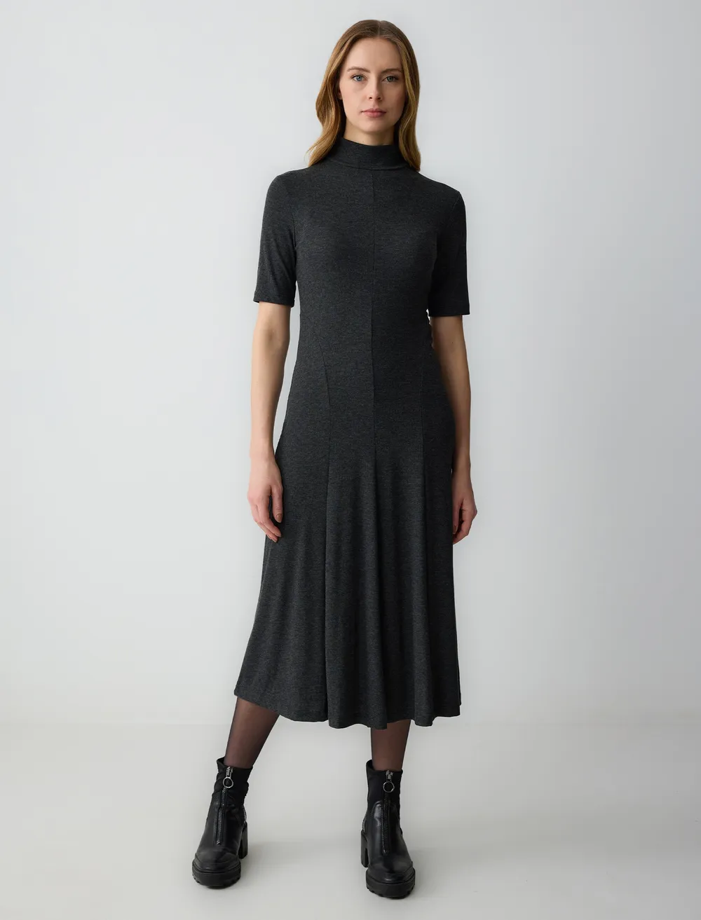 Antrasit Bisiklet Yaka Dar Kesim Kısa Kollu Midi Elbise