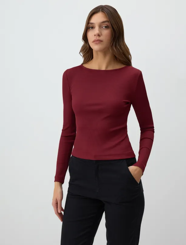 Women Claret Red Slim Fit Boat Neck Knitted Blouse