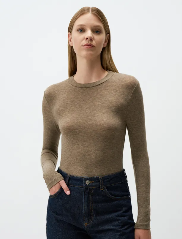 Women Brown Crew Neck Slim Fit Knitted Blouse