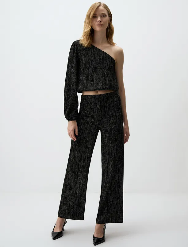 Women Black Asymmetric Collar Relaxed Fit One Shoulder Knitted Blouse