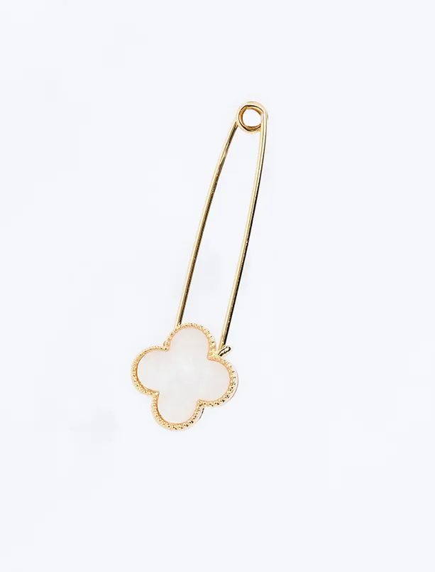 Women White Clover Figured Brooch