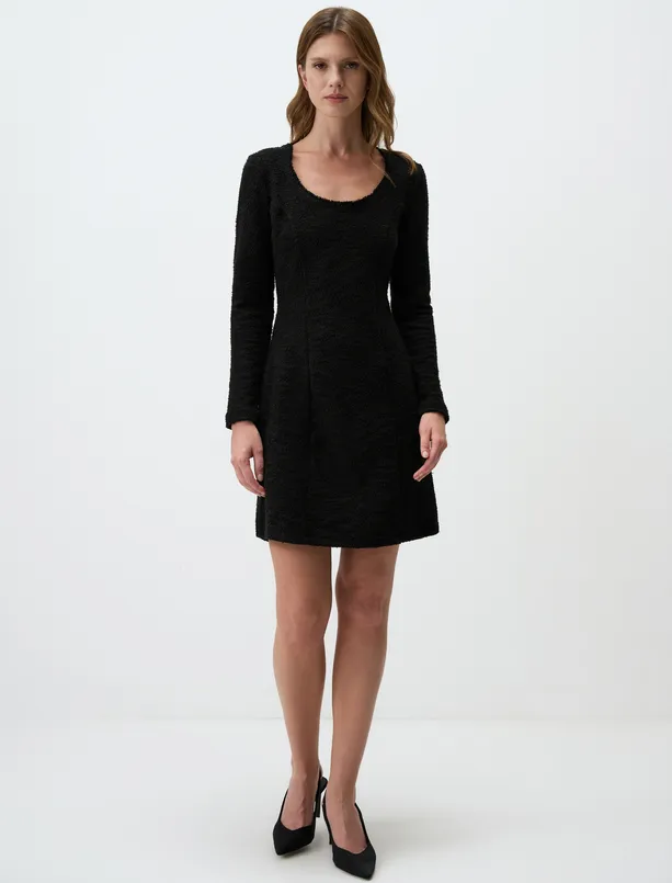 Women Black U Neck Long Sleeve Knitted Mini Dress