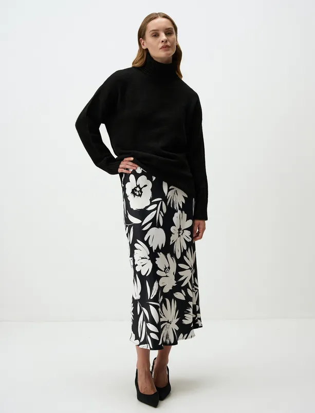 Women Black Floral Patterned Narrow Cut Midi Skirt