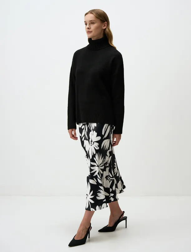 Women Black Floral Patterned Narrow Cut Midi Skirt