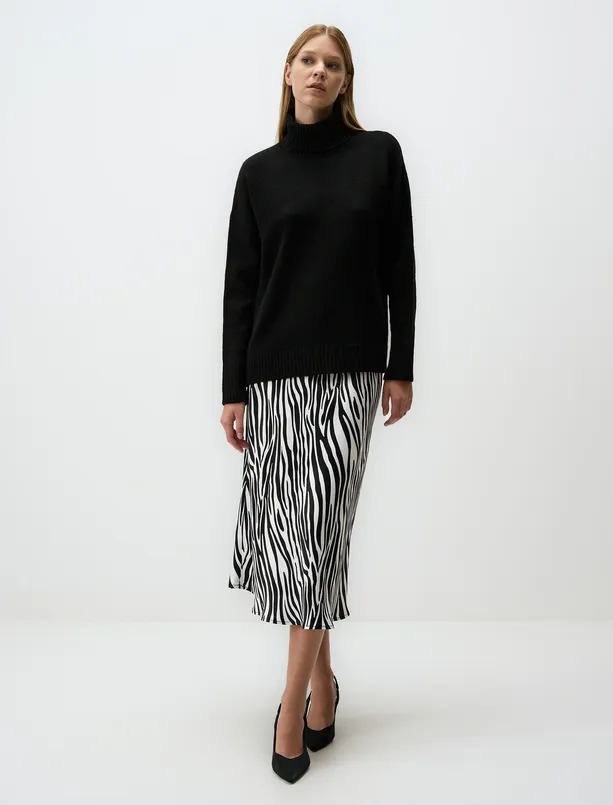 Women Black Line Patterned Satin Midi Skirt