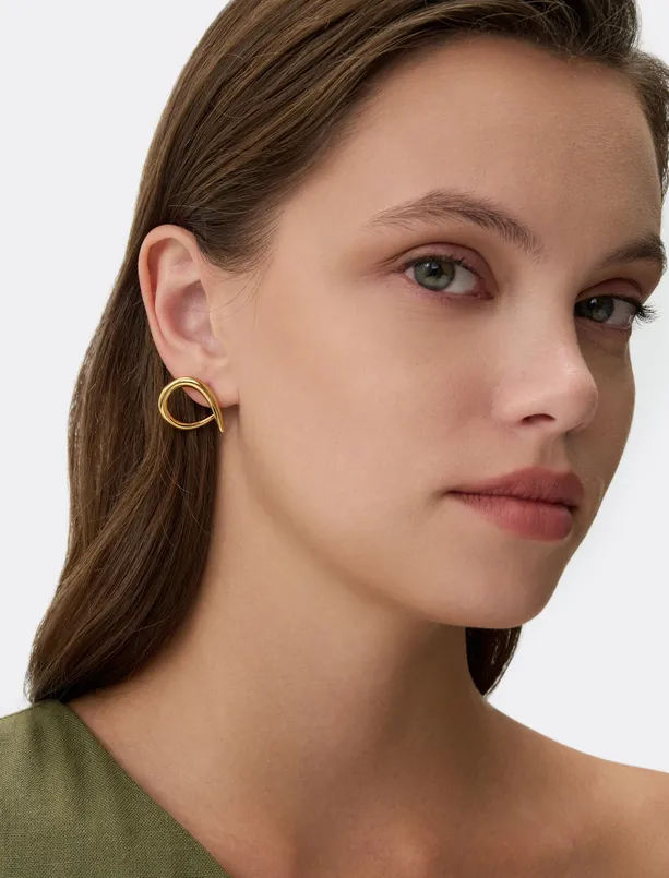 Women Yellow Asymmetric Patterned Earrings