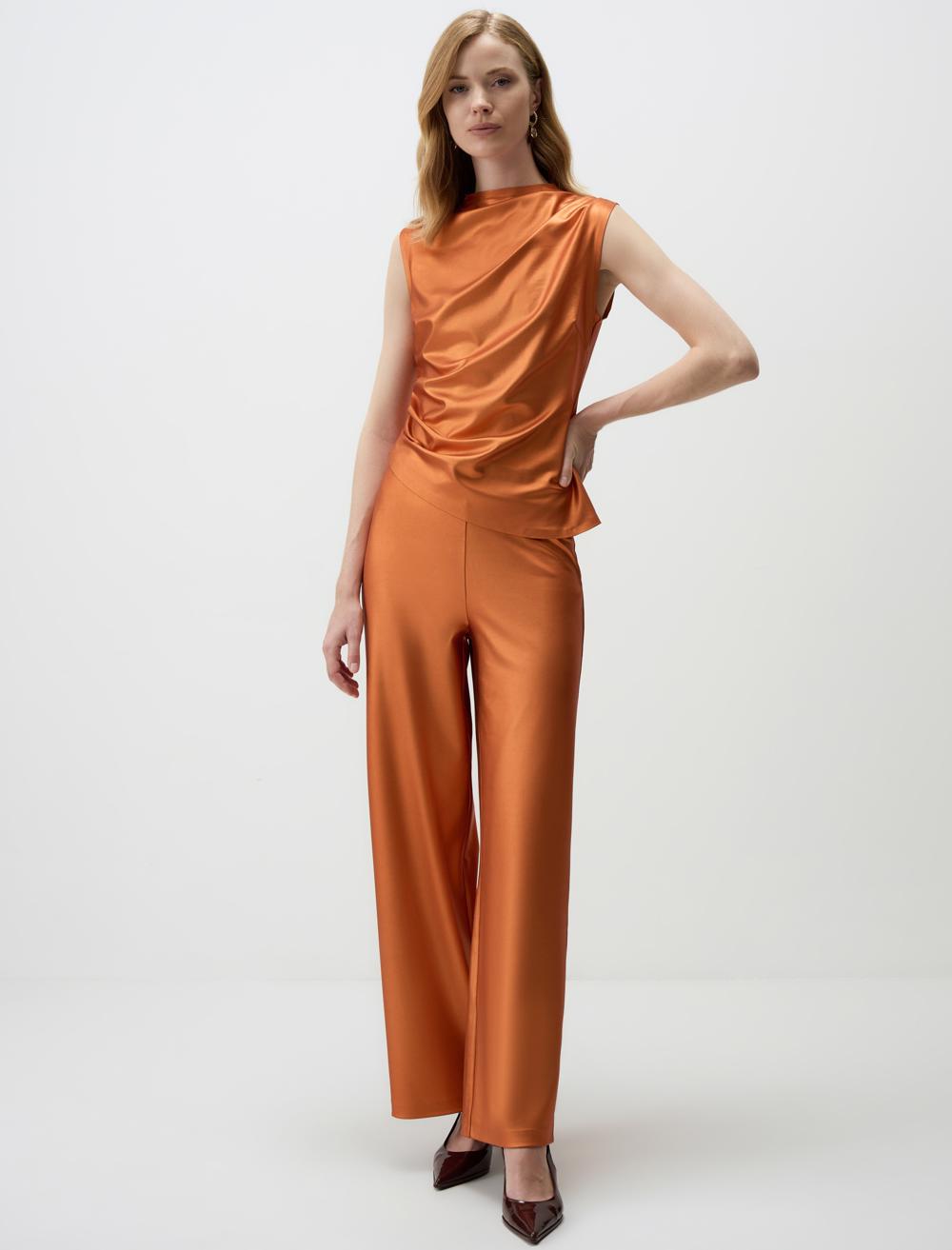 Normal Bel Beli Lastikli Parlak Görünümlü Örme Pantolon