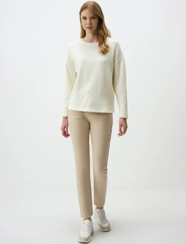 Women Ecru Crew Neck Long Sleeve Patterned Knitted Sweatshirt