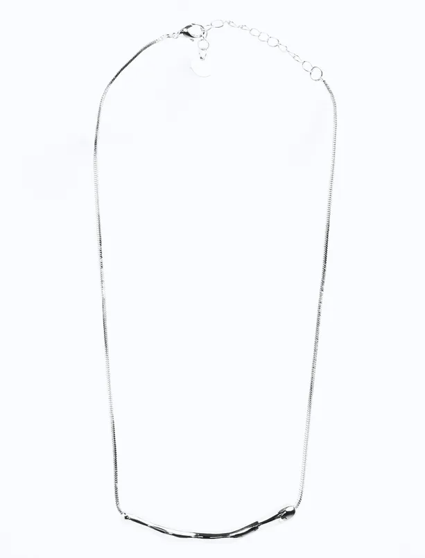 Women Grey Shiny Chain Necklace with Metal Details