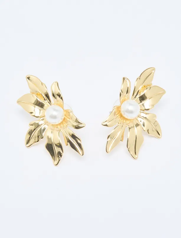 Women Yellow Pearl Detailed Flower Figured Earrings