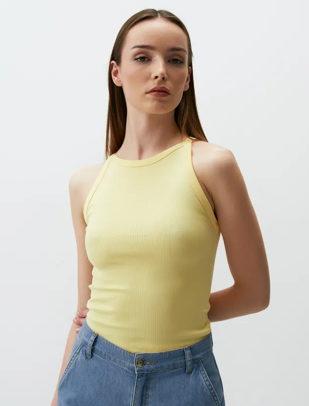 Bayan Sarı Dar Kesim Kolsuz Halter Yaka Örme Atlet