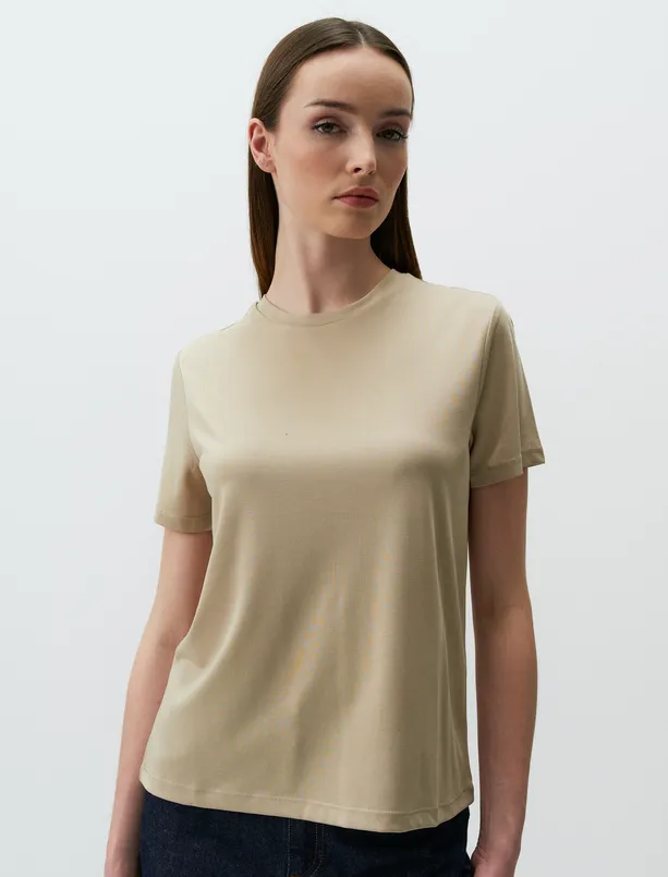 Women Mink Straight Cut Crew Neck Short Sleeve Basic T-Shirt