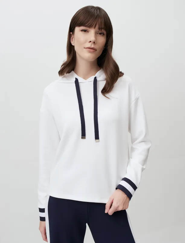 Bayan Beyaz Kapüşonlu Uzun Kollu Rahat Sweatshirt
