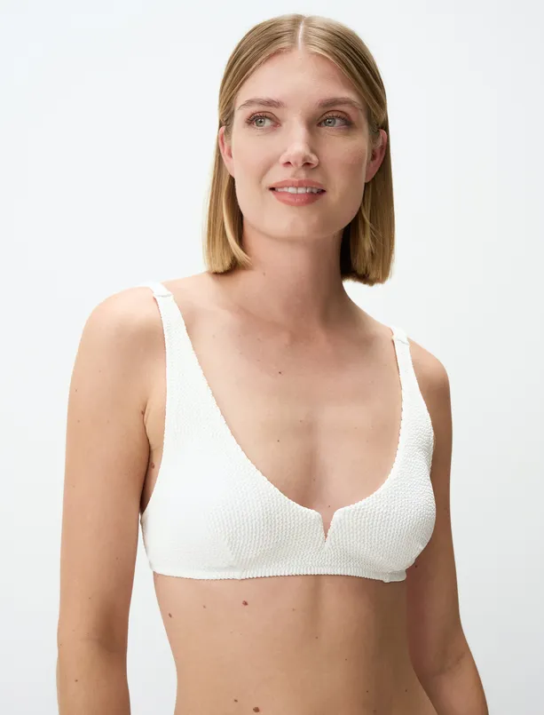 Bayan Beyaz Ayarlanabilir Askılı Dokulu Bikini Üst