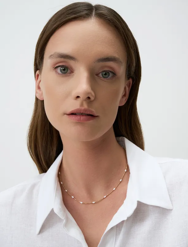 Women White Adjustable Necklace with Fine Stones