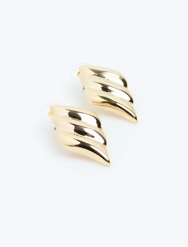Women Yellow Elegant Wave Figured Earrings