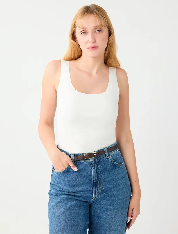 Bayan  Dar Kesim Örme U Yaka Atlet