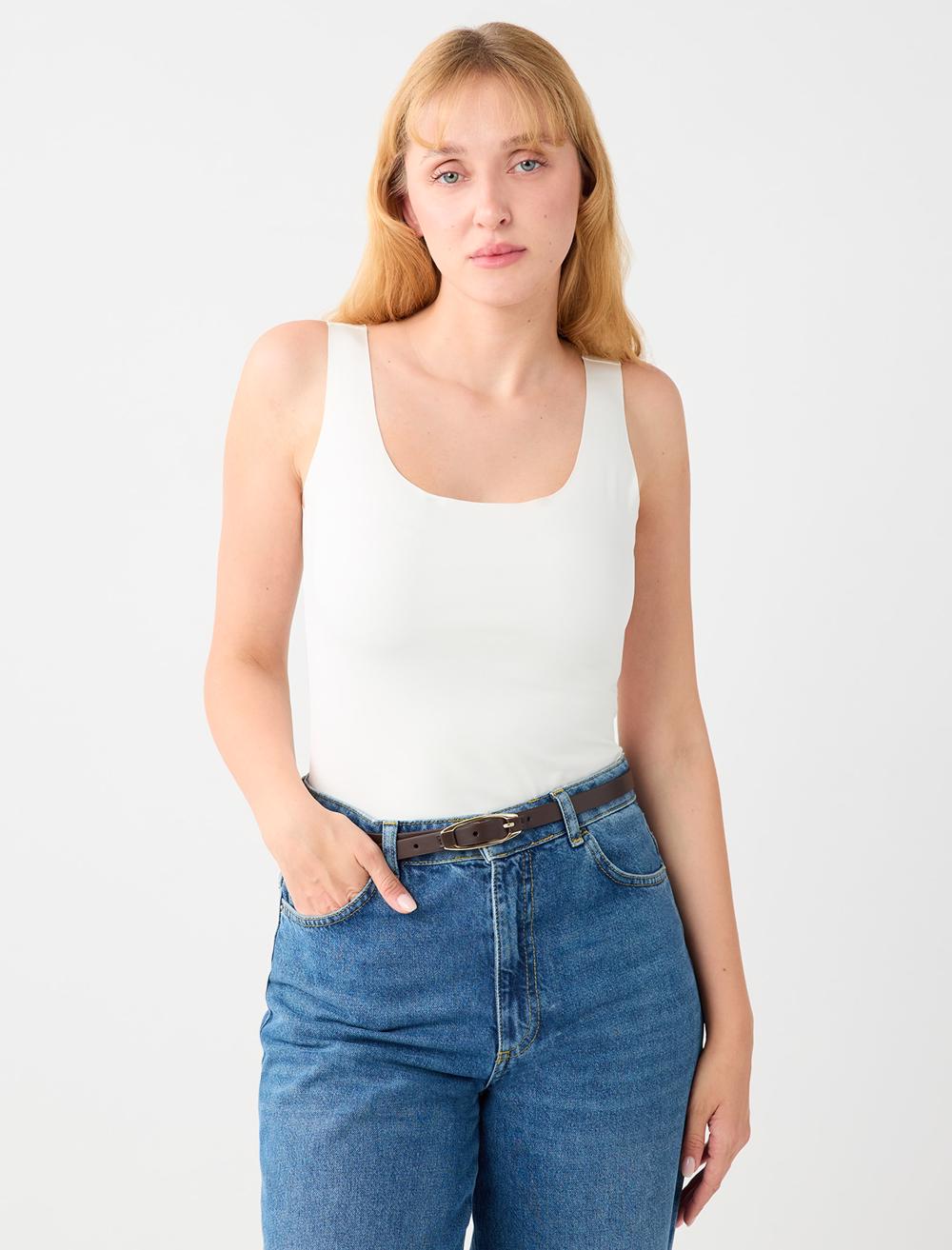 Dar Kesim Örme U Yaka Atlet