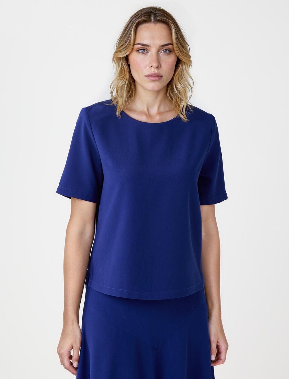 Rahat Kesim Yuvarlak Yaka Kısa Kollu Dokuma Bluz