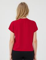 Kırmızı V Yaka Kısa Kollu Dokuma Bluz	
