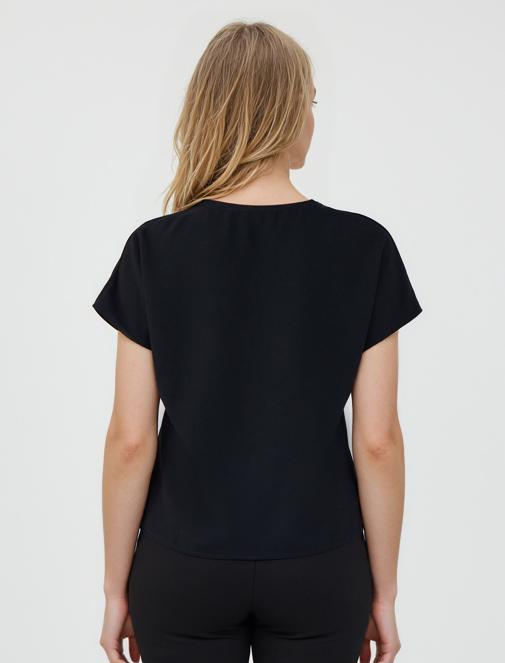 Siyah V Yaka Kısa Kollu Dokuma Bluz