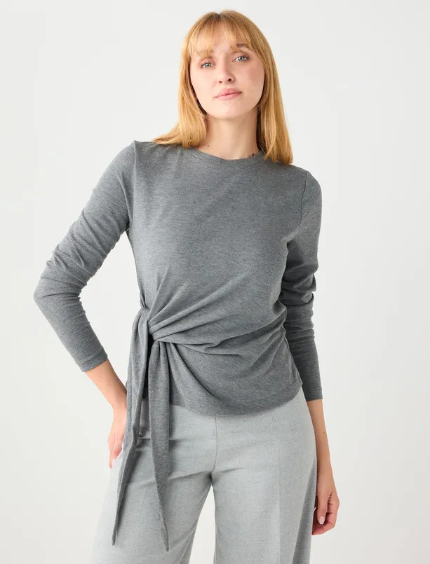 Bayan  Yuvarlak Yaka Beli Bağcık Detaylı Örme Bluz