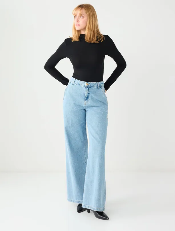 Women Black Narrow Fit Zero Neck Long Sleeve Knitted Blouse