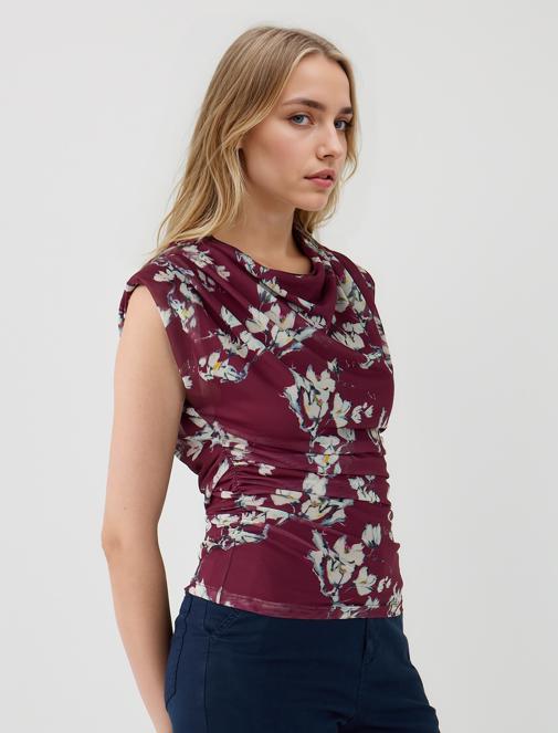 Bordo Dar Kesim Degaje Yaka Vatkalı Kolsuz Mesh Bluz	