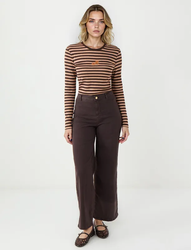 Women Brown Crew-Neck Line Patterned Knitted Blouse with Embroidery Detail
