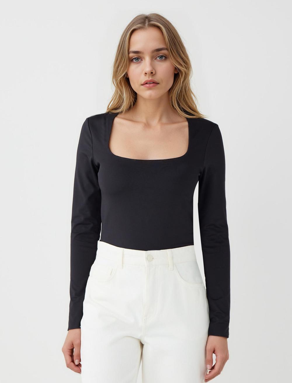 Kare Yaka Dar Kesim Uzun Kollu Örme Bluz