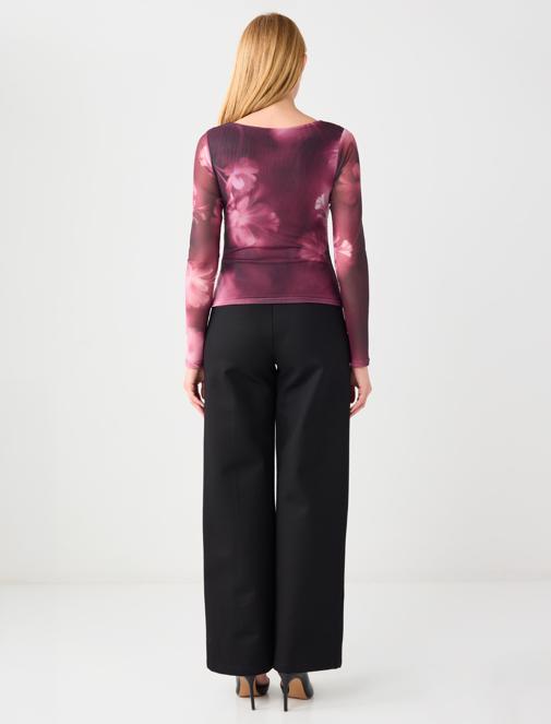 Dar Kesim Dökümlü Yaka Desenli Örme Mesh Bluz	