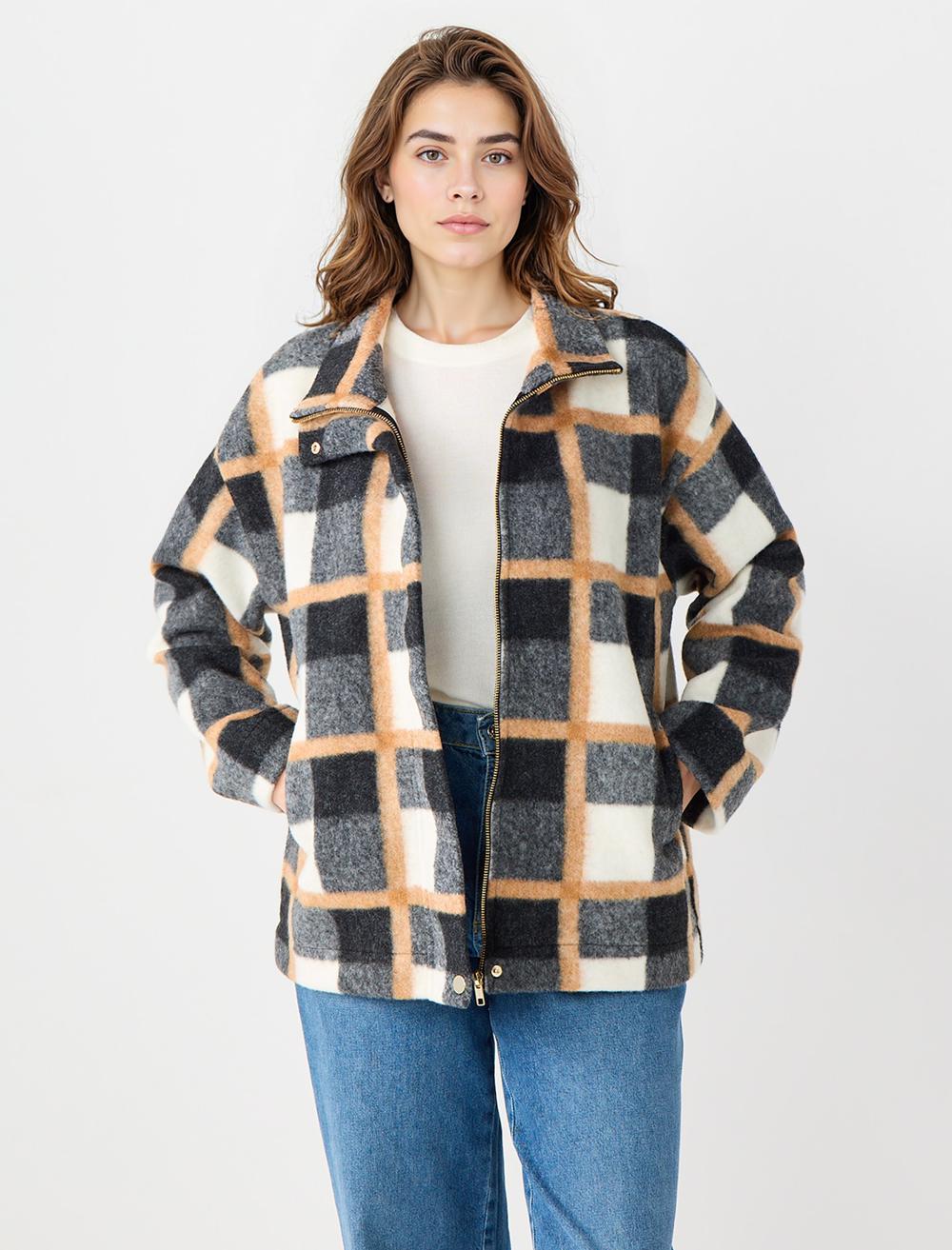 Rahat Kesim Ekose Desenli Fermuarlı Kaşe Ceket