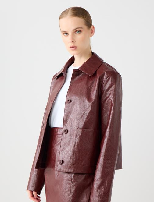 Rahat Kesim Cep Detaylı Deri Görünümlü Ceket	