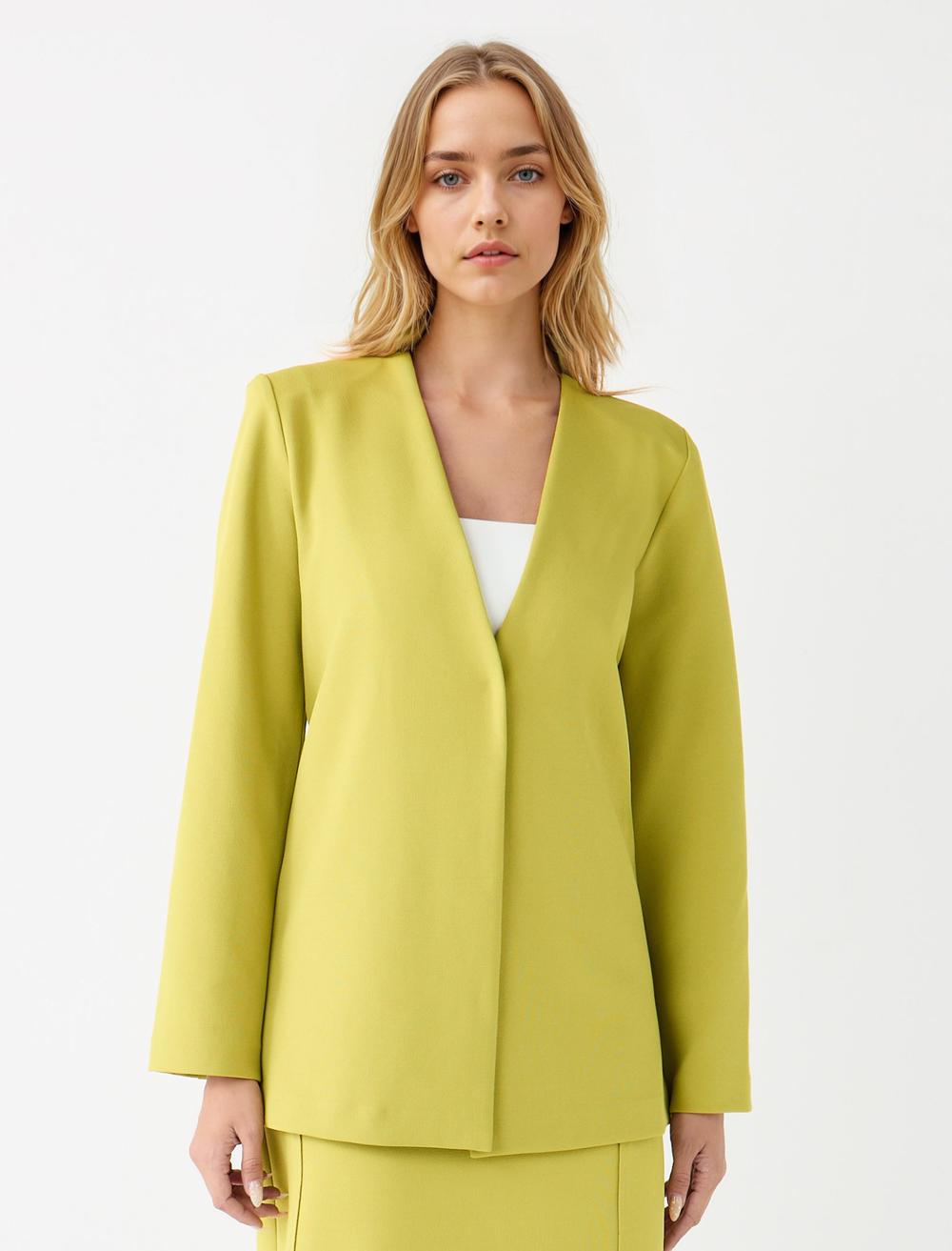 Rahat Kesim Uzun Kollu Gizli Düğmeli Örme Ceket