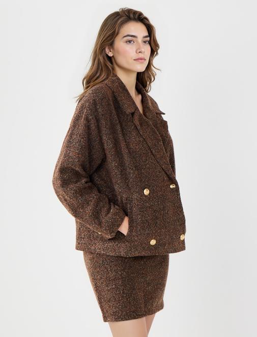 	Düz Kesim Düğme Detaylı Kaşe Dokuma Ceket