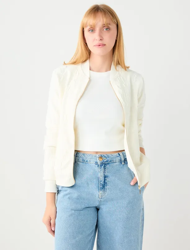 Bayan  Kabartma Desenli Fermuarlı Örme Ceket