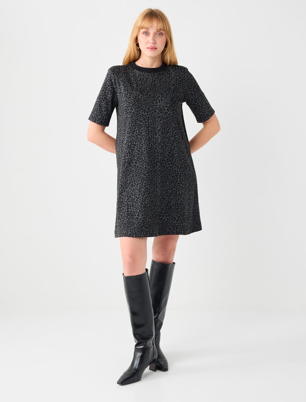 Bisiklet Yaka Vatkalı Leopar Desenli Mini Elbise